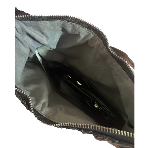 Elegant Black Shoulder Bag - Picture 7 of 12